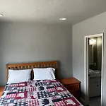 Mountain Trail Lodge And Vacation Rentals