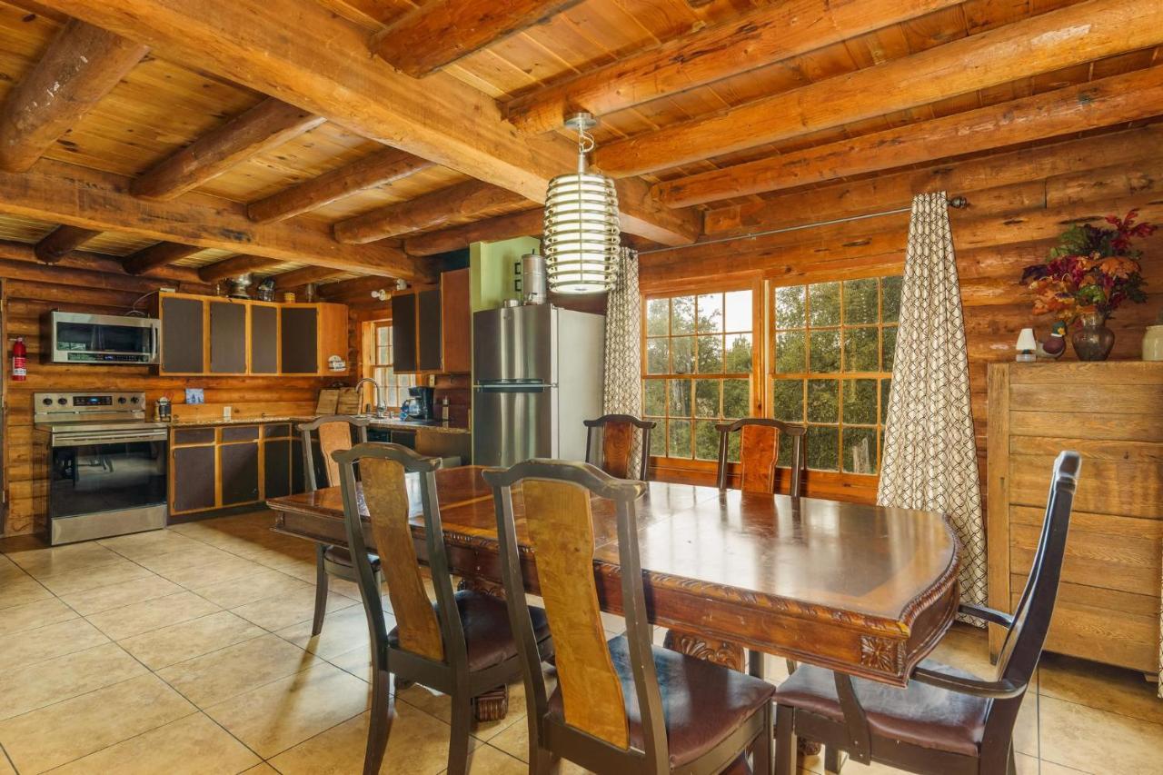 Mountain Trail And Vacation Lodge