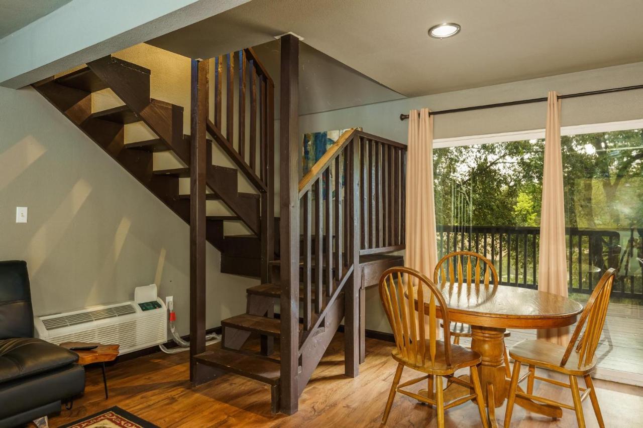 Mountain Trail And Vacation Lodge *